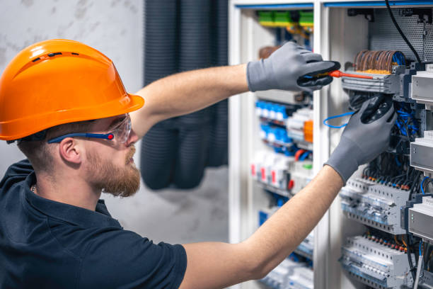 Best 24-Hour Electrician  in Highland Park, IL